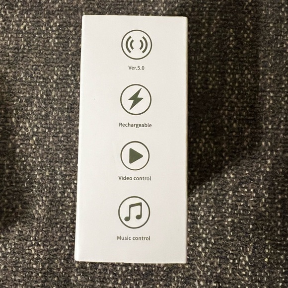 NIB 2-in-1 Remote Scroller Ring with Phone Holder - Picture 9 of 14